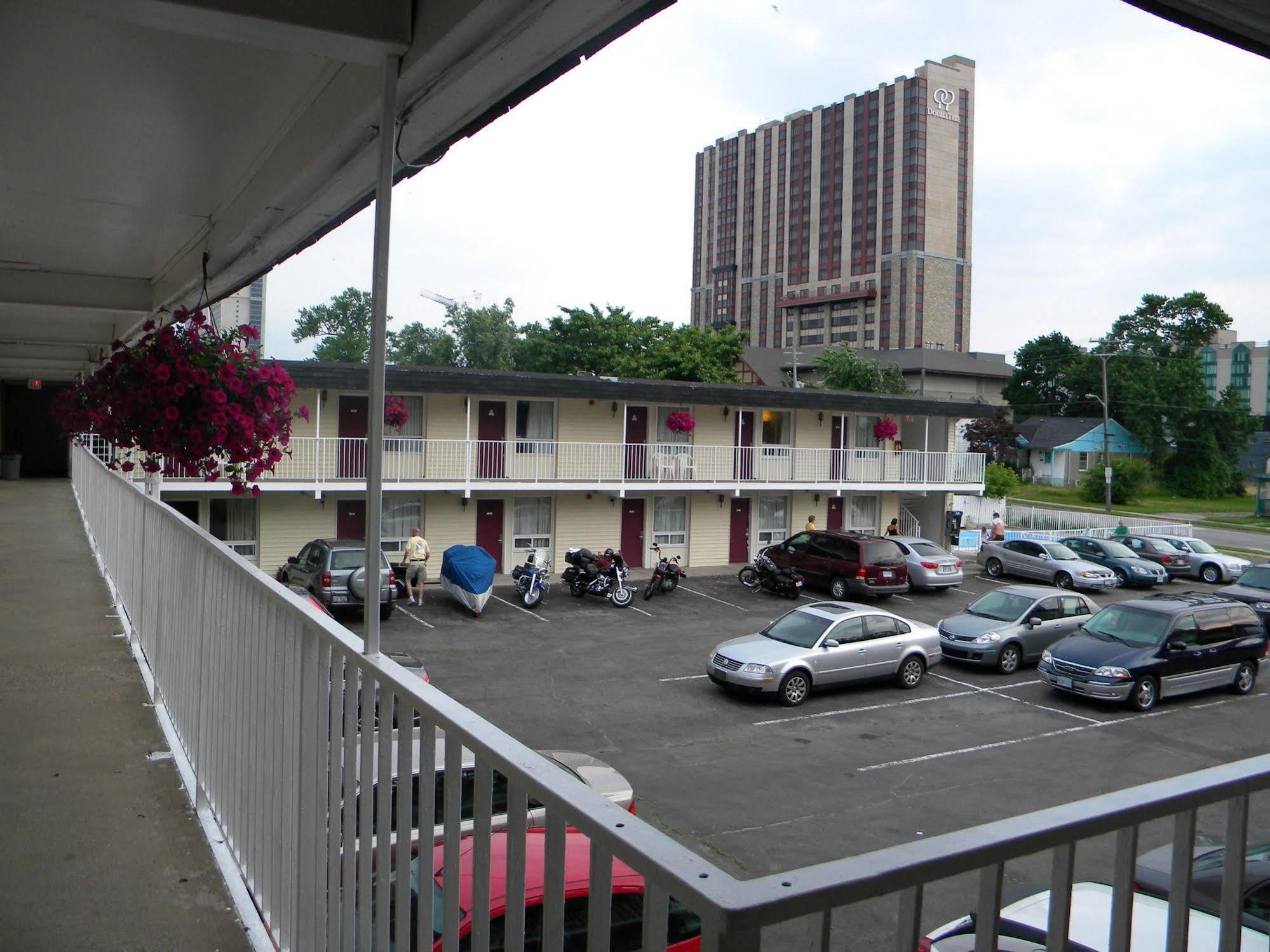 Fairway Inn By The Falls Niagara-vízesés Kültér fotó