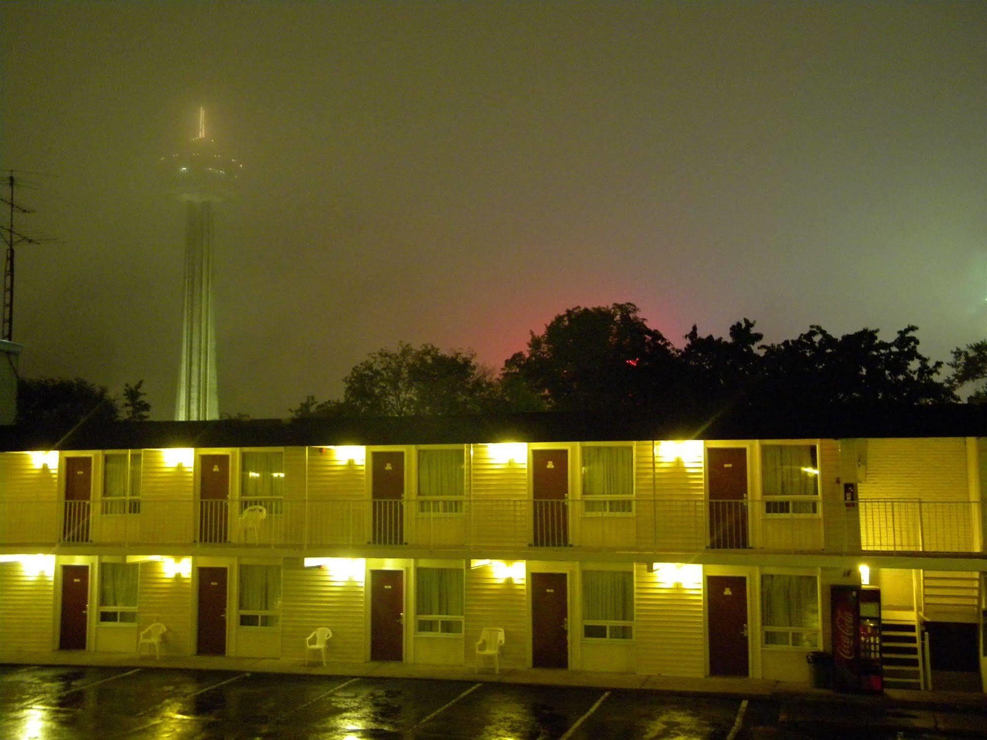 Fairway Inn By The Falls Niagara-vízesés Kültér fotó